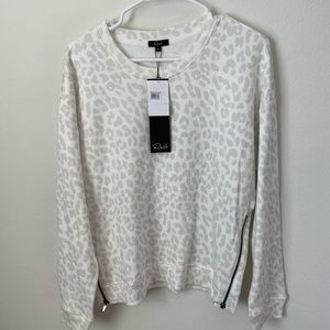 NWT Gray Jaguar Cheetah Print Zipper S. M